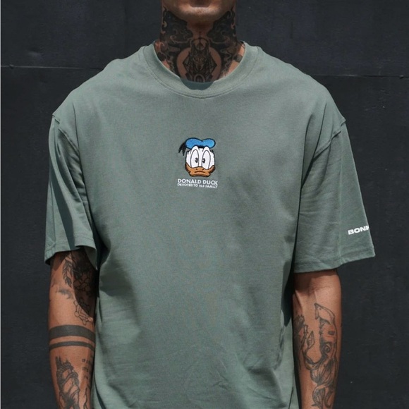 Bonkers Corner Green Donald Duck Printed Round Neck T-shirt - Picture 2 of 8